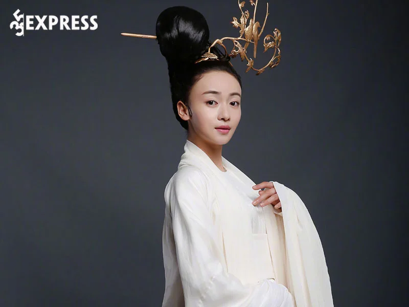 ngo-can-ngon-miet-mai-dong-phim-nhung-chua-dat-thanh-tuu-lon-35express