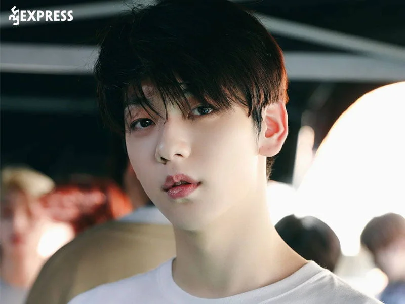 nhung-thanh-vien-cua-nhom-nhac-tomorrow-x-together-txt-soobin-35express