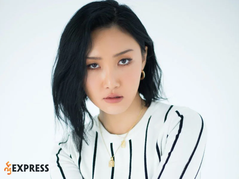 su-nghiep-cua-hwasa-1-35express