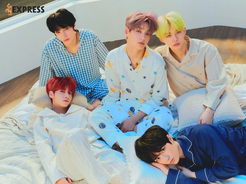 su-nghiep-cua-nhom-nhac-kpop-tomorrow-x-together-txt-35express