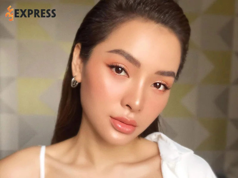 su-nghiep-cua-nu-dien-vien-phuong-trinh-jolie-35express