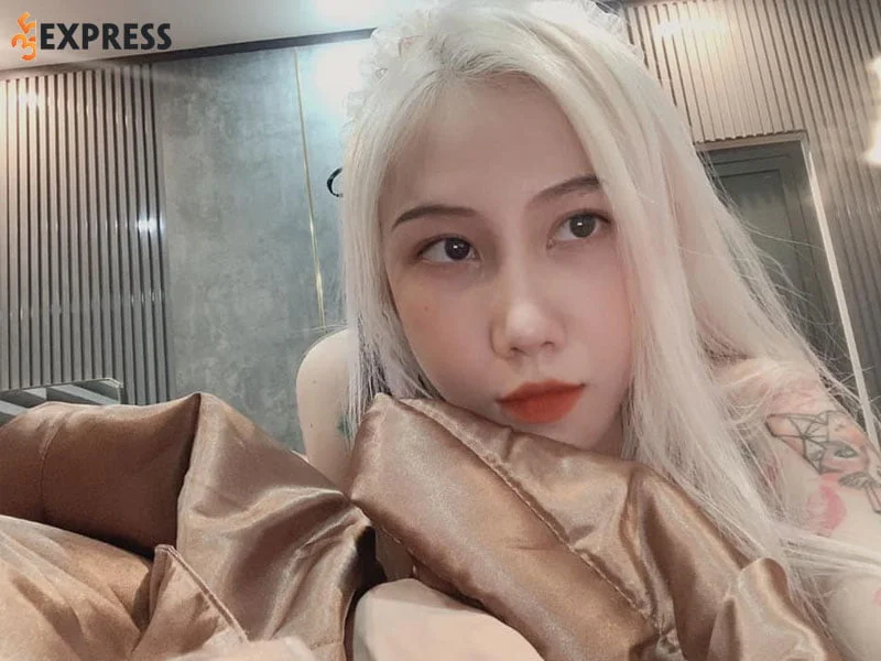 su-nghiep-cua-streamer-alicia-meow-35express