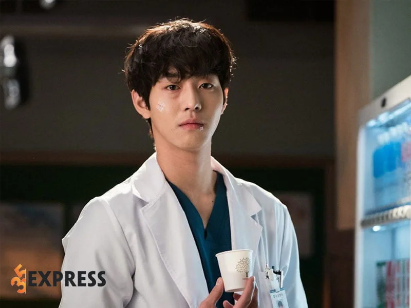 su-nghiep-dien-xuat-cua-ahn-hyo-seop-1-35express