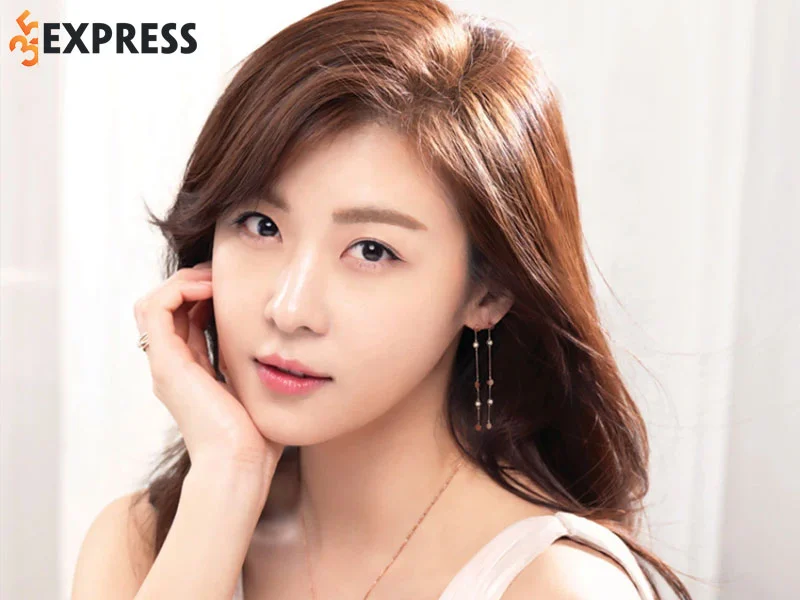 su-nghiep-dien-xuat-cua-ha-ji-won-35express