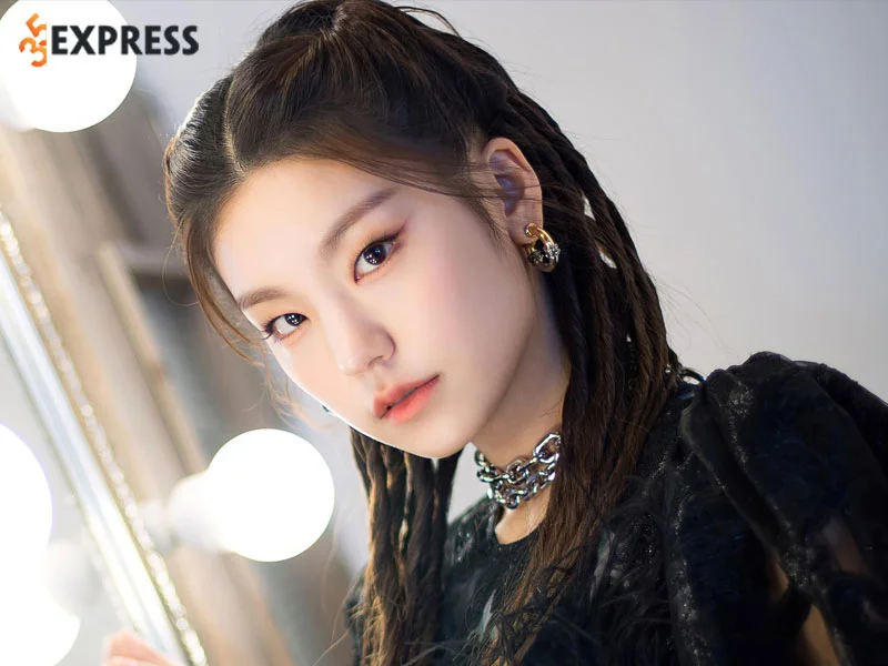 thong-tin-profile-thanh-vien-itzy-yeji-35express
