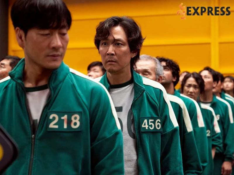 bo-phim-tro-choi-con-muc-cua-dao-dien-hwang-dong-hyuk-35express