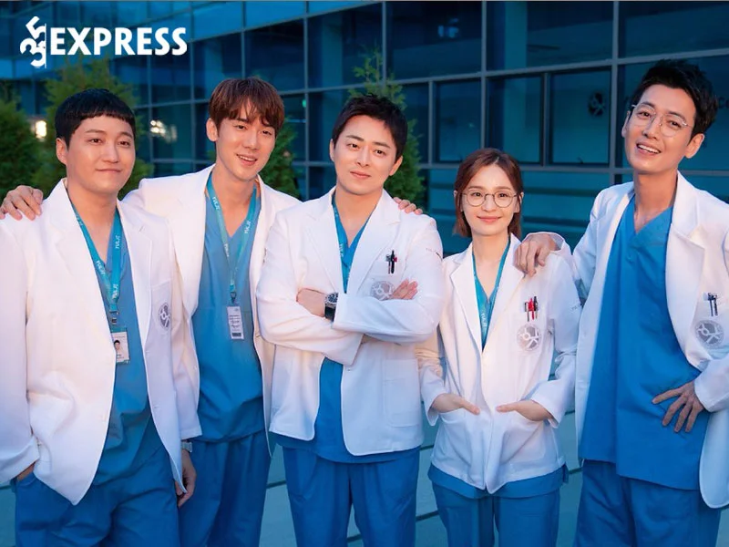 buoc-nhay-vot-ngoan-muc-cua-kim-dae-myung-trong-hospital-playlist-1-35express