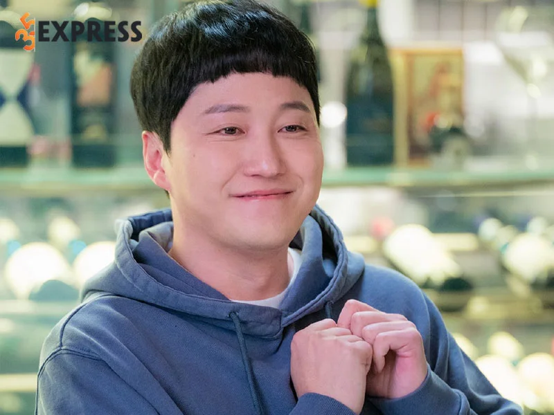 chang-duong-cong-hien-tham-lang-cua-dien-vien-kim-dae-myung-1-35express