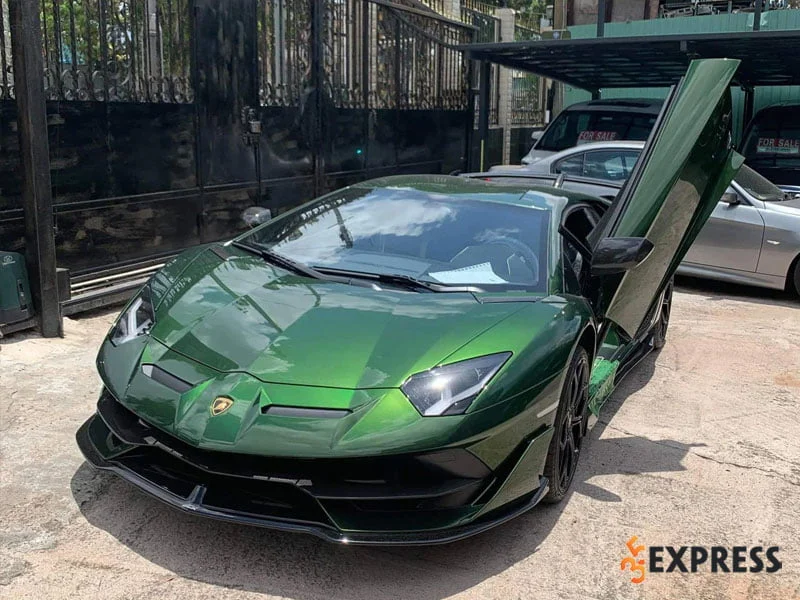 chris-blank-hoang-tri-tau-lamborghini-aventador-svj-doc-nhat-viet-nam-2-35express
