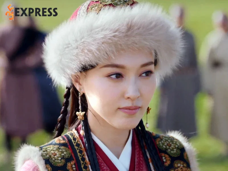 con-duong-su-nghiep-cua-duong-yen-2-35express