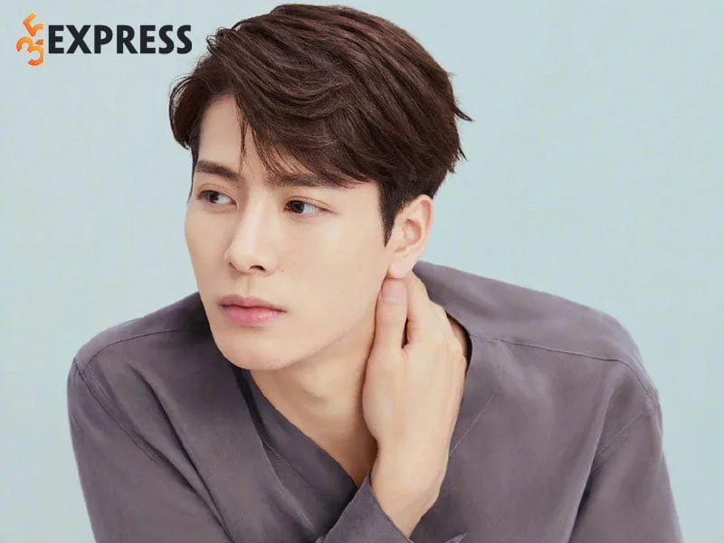 con-duong-su-nghiep-cua-jackson-wang-35express