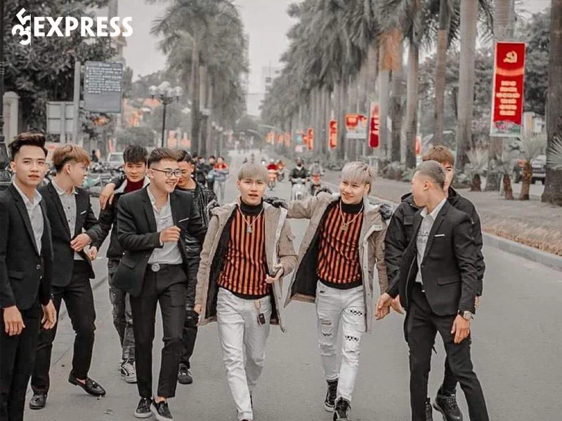 dieu-gi-lam-nen-thanh-cong-cua-duc-toai-vlogs-35express
