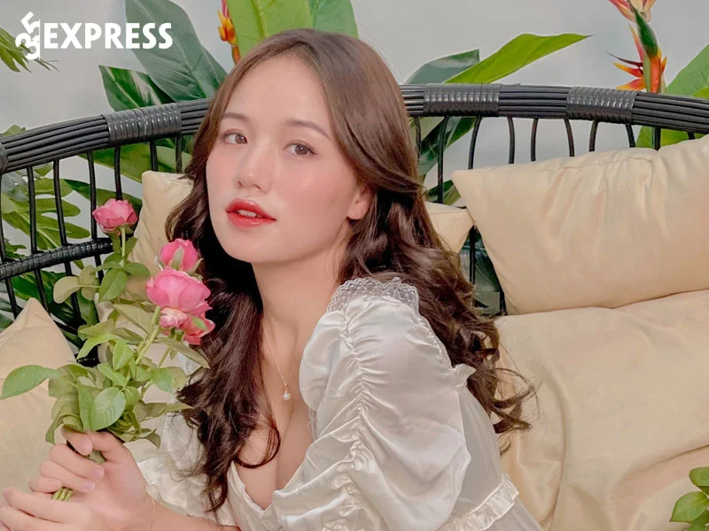 doi-tu-cua-hot-girl-nhung-thi-1-35express
