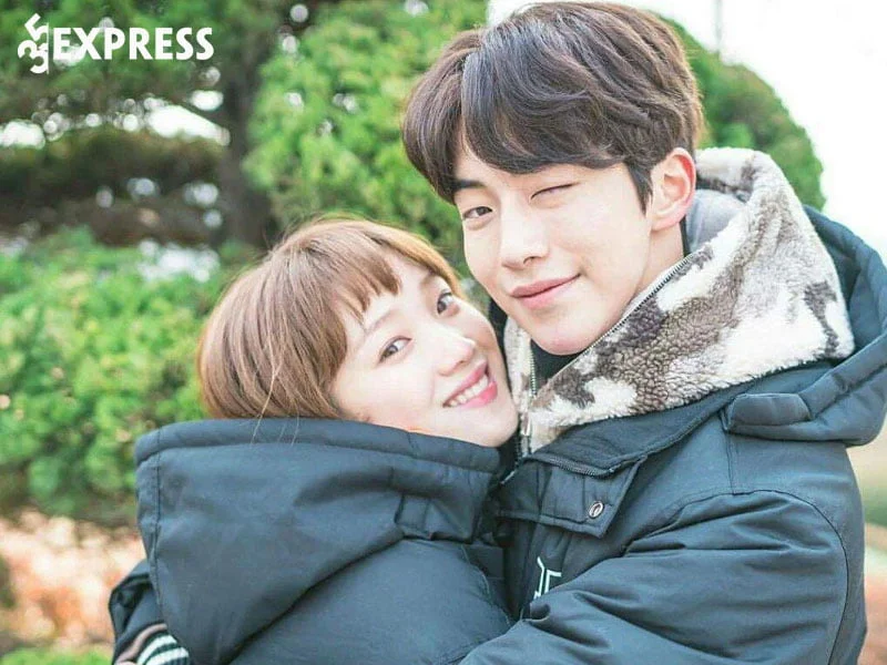 doi-tu-cua-lee-sung-kyung-va-nam-joo-hyuk-35express