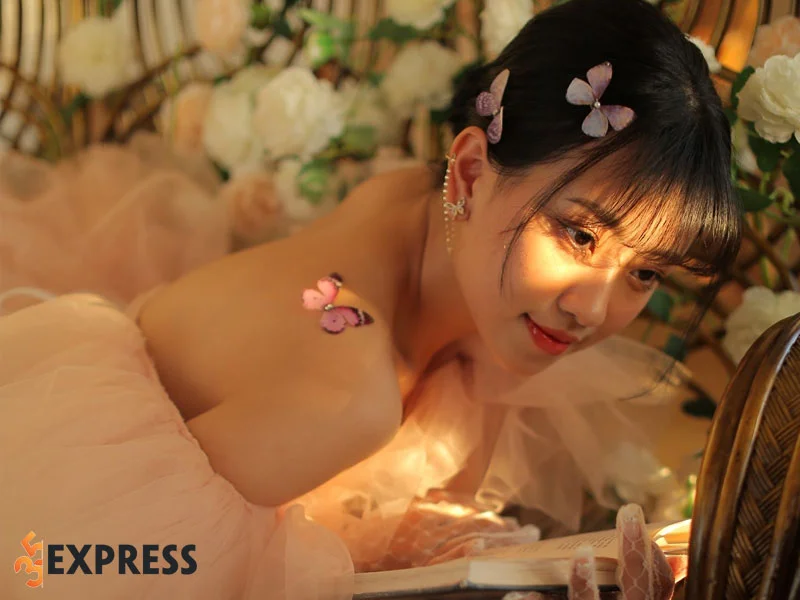 doi-tu-cua-nguyen-phuong-thao-gay-tv-2-35express