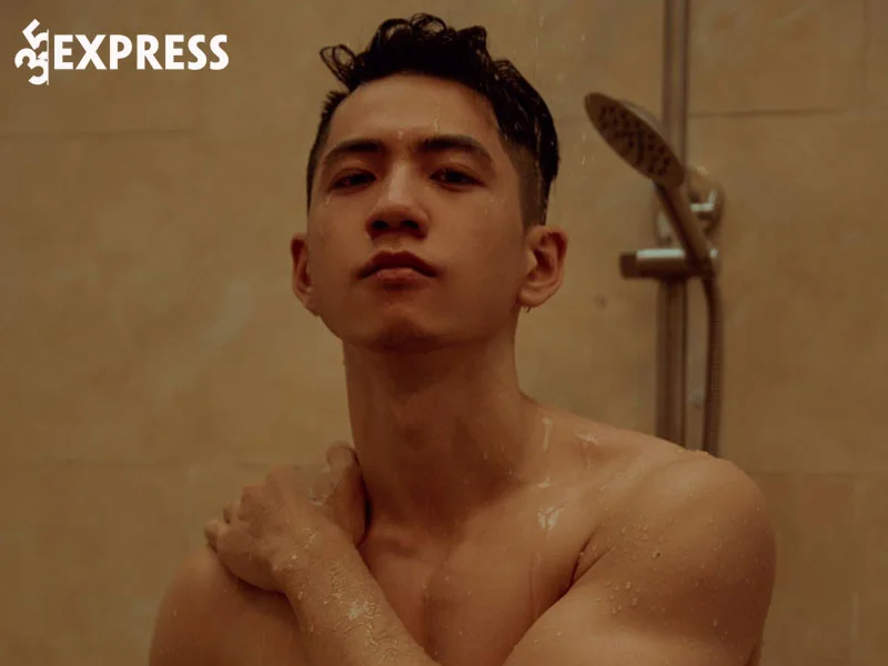 hanh-trinh-tro-thanh-nam-nguoi-mau-dien-trai-dang-quoc-dat-1-35express