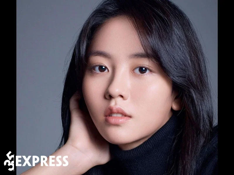 hinh-anh-toa-sang-cua-kim-so-hyun-3-35express