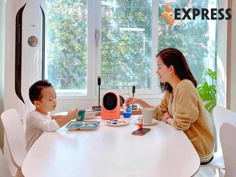 ly-kute-trai-long-5-nam-lam-me-don-than-va-hien-tai-1-35express