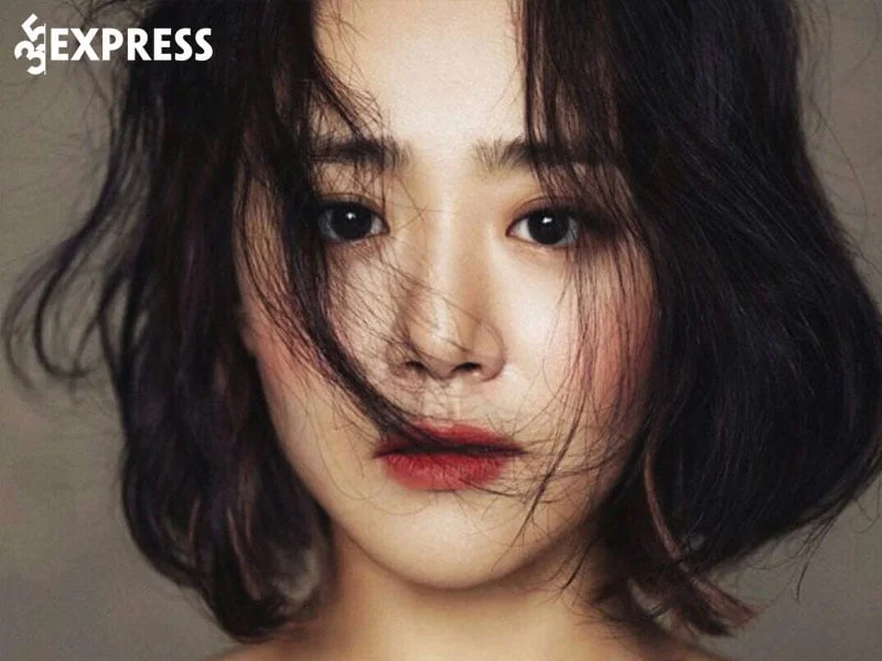 moon-geun-young-la-ai-1-35express