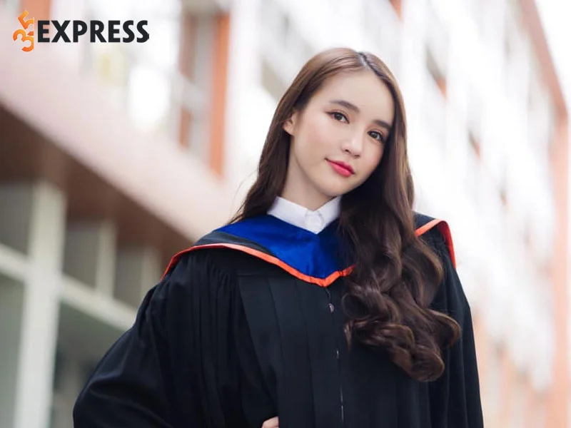 nhan-sac-diem-le-cua-yoshi-rinrada-3-35express