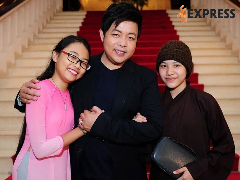 su-nghiep-ca-hat-cua-le-thanh-huyen-tran-1-35express