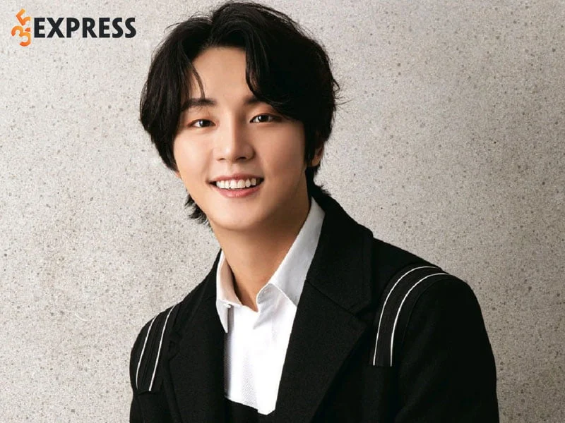 su-nghiep-cua-dien-vien-da-tai-yoon-shi-yoon-3-35express