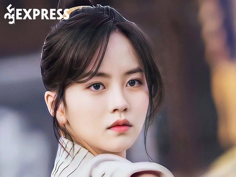su-nghiep-cua-kim-so-hyun-1-35express
