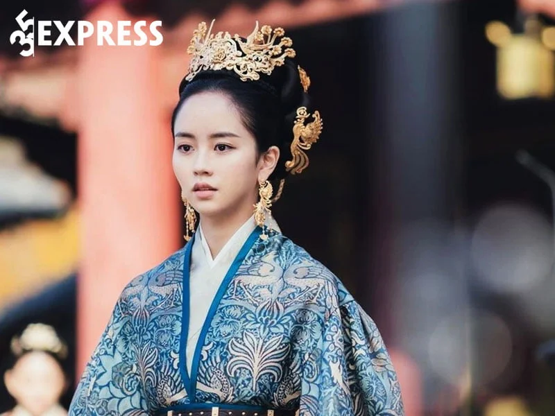 su-nghiep-cua-kim-so-hyun-3-35express