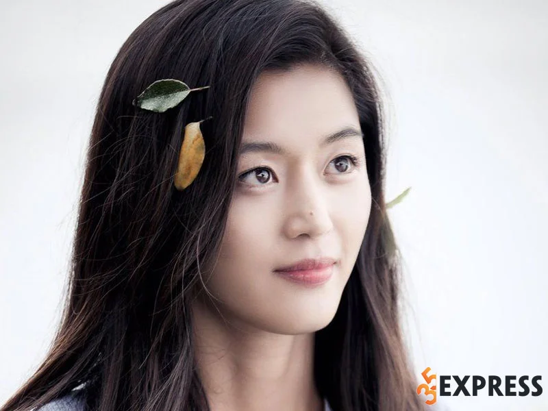 su-nghiep-cua-nu-than-jun-ji-hyun-3-35express