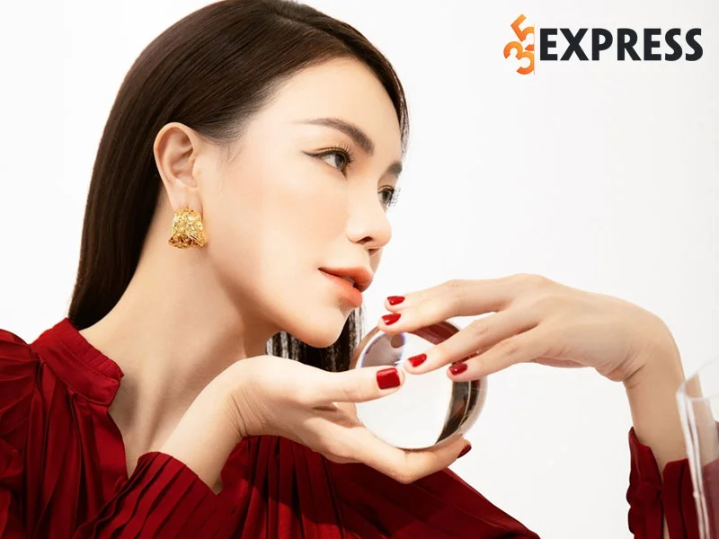 su-nghiep-cua-tra-ngoc-hang-1-35express