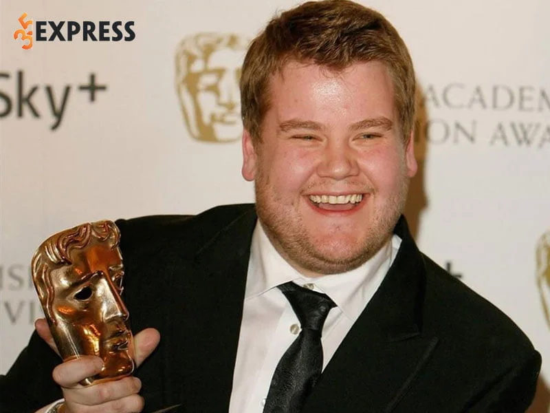 su-nghiep-noi-bat-cua-nam-mc-chuyen-nghiep-james-corden-35express