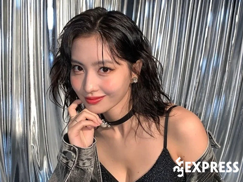 tieu-su-cac-thanh-vien-cua-nhom-twice-momo-35express