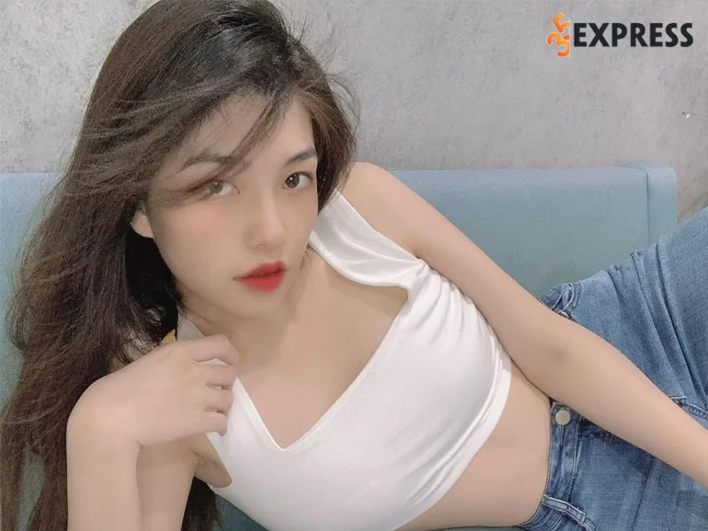 tom-tat-tieu-su-ly-lich-ve-hot-girl-uyen-endy-35express
