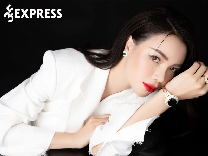 tra-ngoc-hang-hanh-trinh-tu-tay-trang-lam-me-don-than-den-hien-tai-1-35express