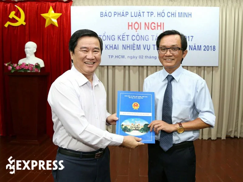 xu-phat-hanh-chinh-doi-voi-nha-bao-nguyen-duc-hien-lien-quan-den-vu-bac-si-khoa-rut-ong-tho-35express