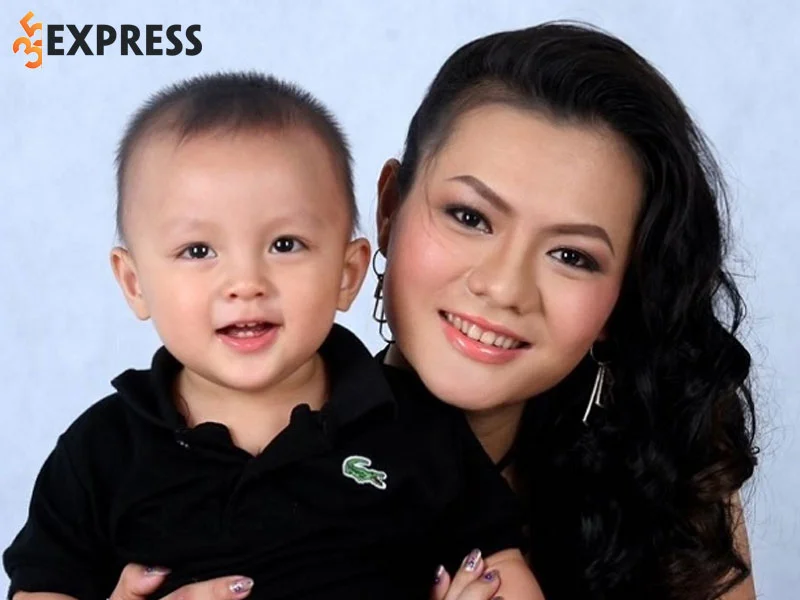 cau-chuyen-tinh-cam-gay-tranh-cai-cua-ong-bau-hoang-vu-1-35express