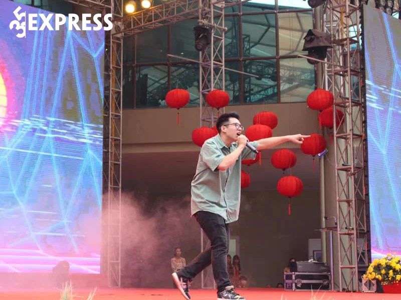 chang-trai-tre-tdo-kwan-co-niem-dam-me-voi-rap-35express