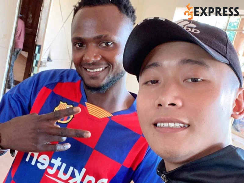 con-duong-su-nghiep-lam-youtuber-quang-linh-vlogs-1-35express