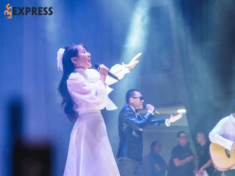 con-duong-su-nghiep-thang-tien-cua-pham-dang-anh-thu-4-35express