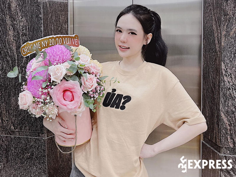 cuoc-song-lam-dau-hao-mon-ong-trum-dien-tu-sai-gon-cua-van-tiny-ra-sao-9-35express