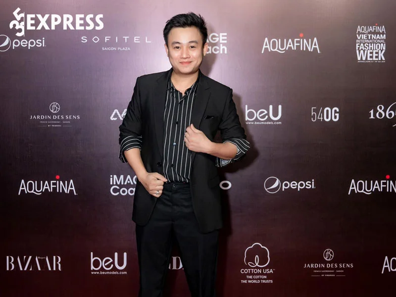 gia-the-cua-nam-dien-vien-hai-huu-tin-35express