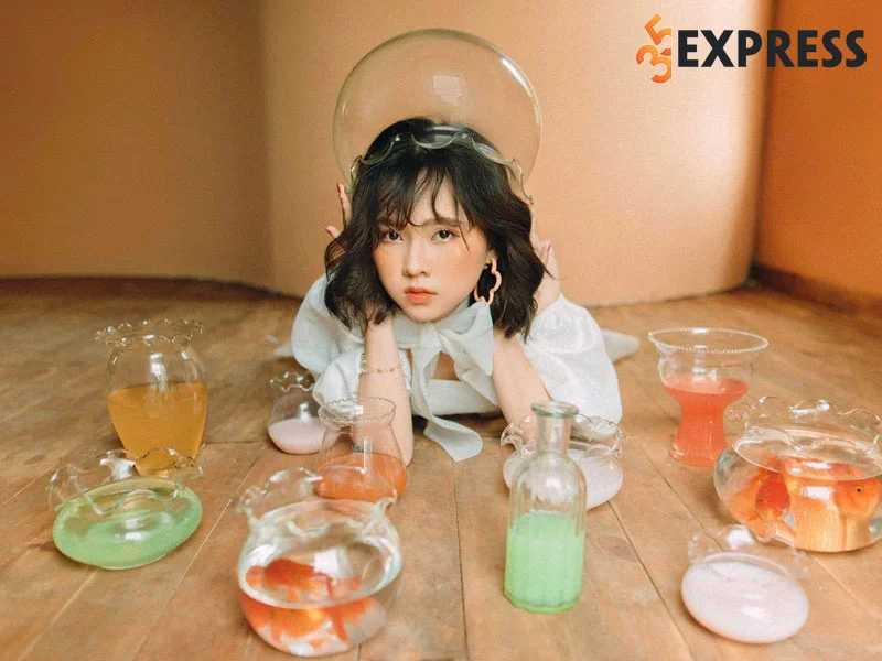 nhung-hinh-anh-de-thuong-cua-ngo-lan-huong-2-35express