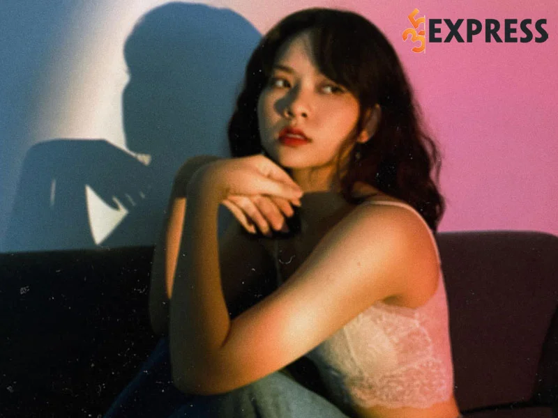 nhung-hinh-anh-de-thuong-cua-ngo-lan-huong-4-35express