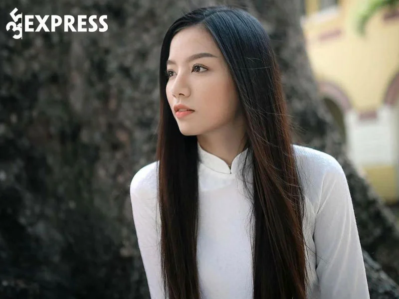 su-nghiep-cua-le-ha-anh-2-35express