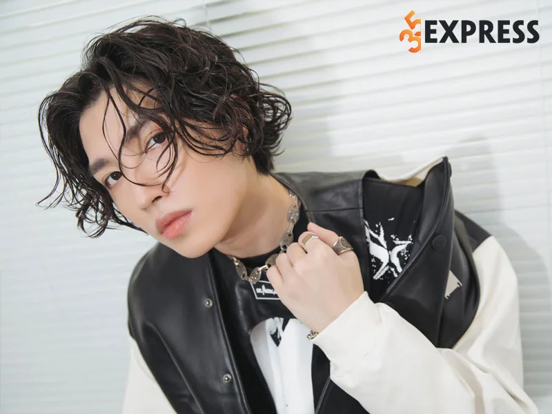 su-nghiep-cua-nam-ca-si-da-tai-cody-uni5-35express