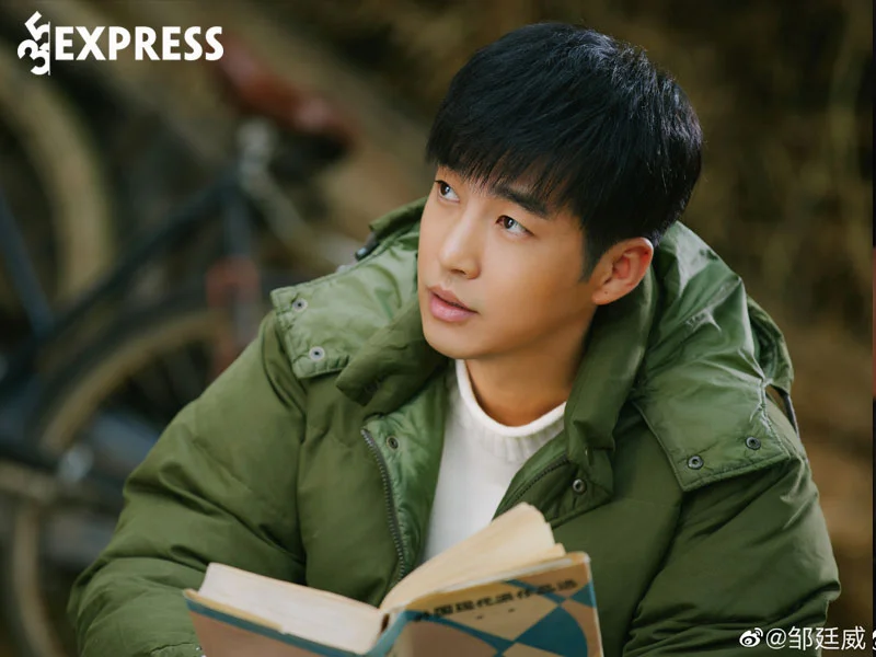 su-nghiep-cua-nam-dien-vien-trau-dinh-uy-2-35express