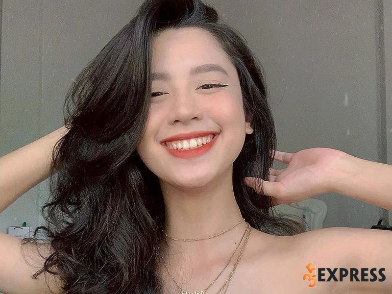 tai-sao-han-hang-lai-duoc-menh-danh-la-hot-girl-thi-phi-35express
