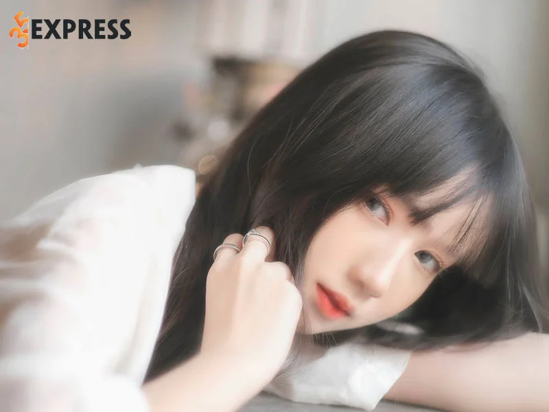 thong-tin-tieu-su-ly-lich-cua-streamer-ha-thao-linh-35express