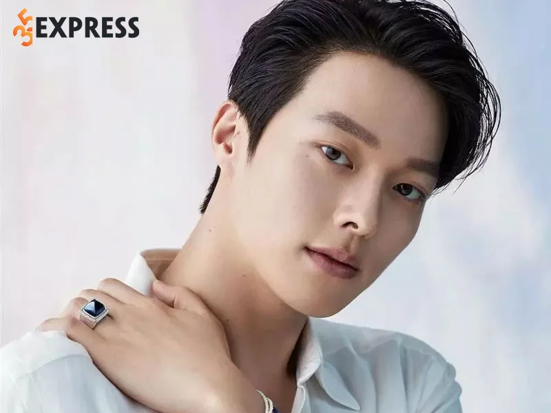 tieu-su-ly-lich-cua-jang-ki-yong-35express
