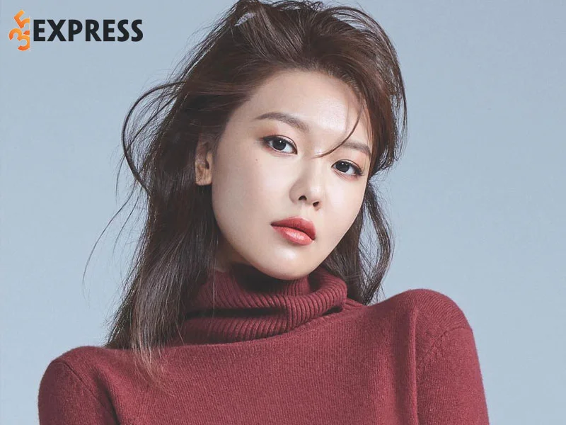 tieu-su-va-ly-lich-cua-nu-ca-si-sooyoung-35express